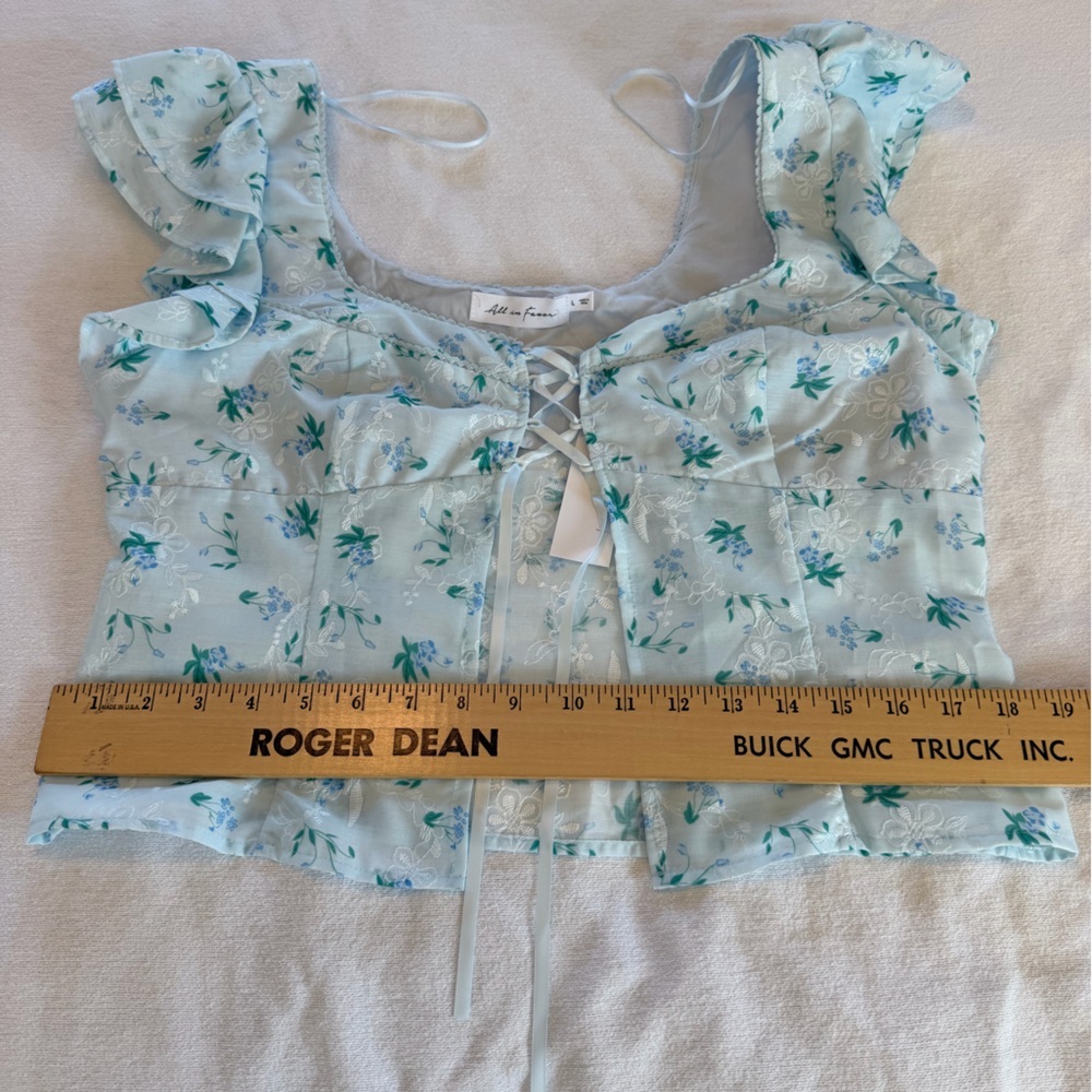 All In Favor Blue Floral Lace Up Crop Corset Top L Cottagecore Ruffle Blouse NWT - Picture 8 of 8